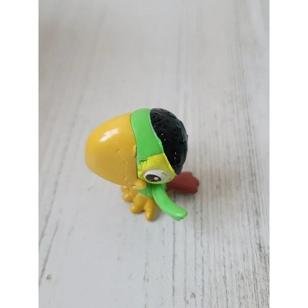 Skully parrot Neverland Pirates pet Disney Pixar toy figure‎
